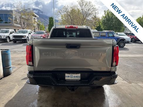 Used 2025 Chevrolet Colorado Z71 w/ Technology Package AWD/4WD image 6
