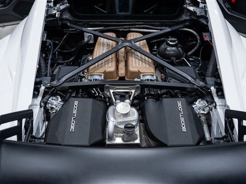 Used 2022 Lamborghini Huracan STO RWD image 41
