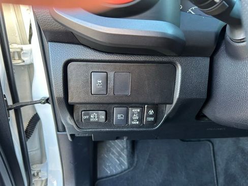 Used 2021 Toyota Tacoma TRD Off-Road w/ Technology Package image 25