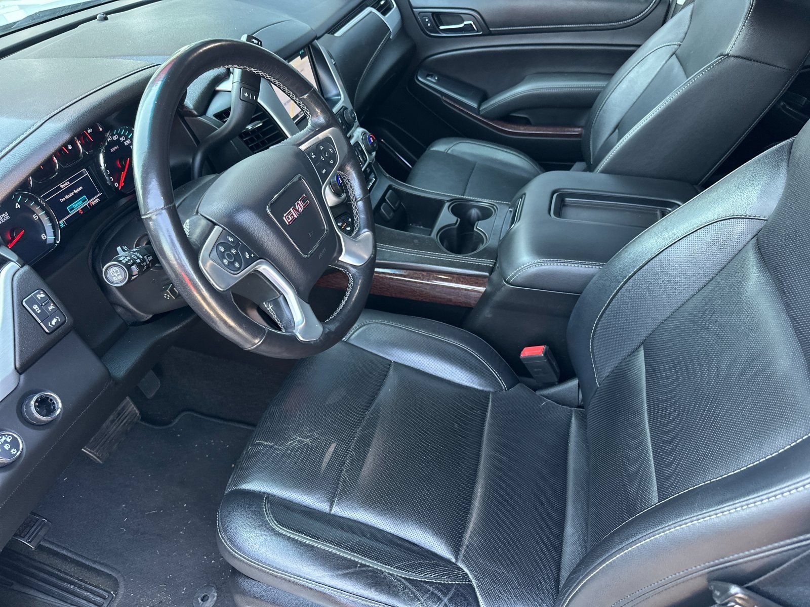 Used 2018 GMC Yukon SLT w/ Premium Edition AWD/4WD image 9