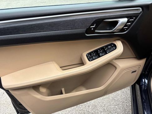 Used 2020 Porsche Macan GTS image 23