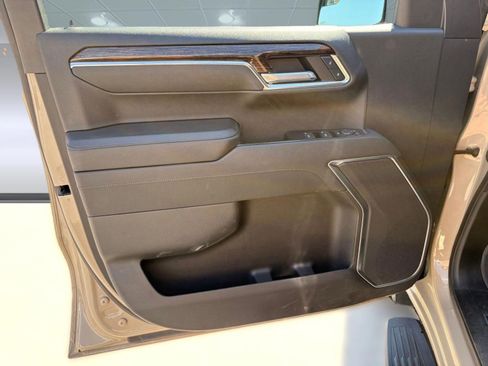 Used 2022 GMC Sierra 1500 Elevation w/ LPO, Elevation Black Package image 21