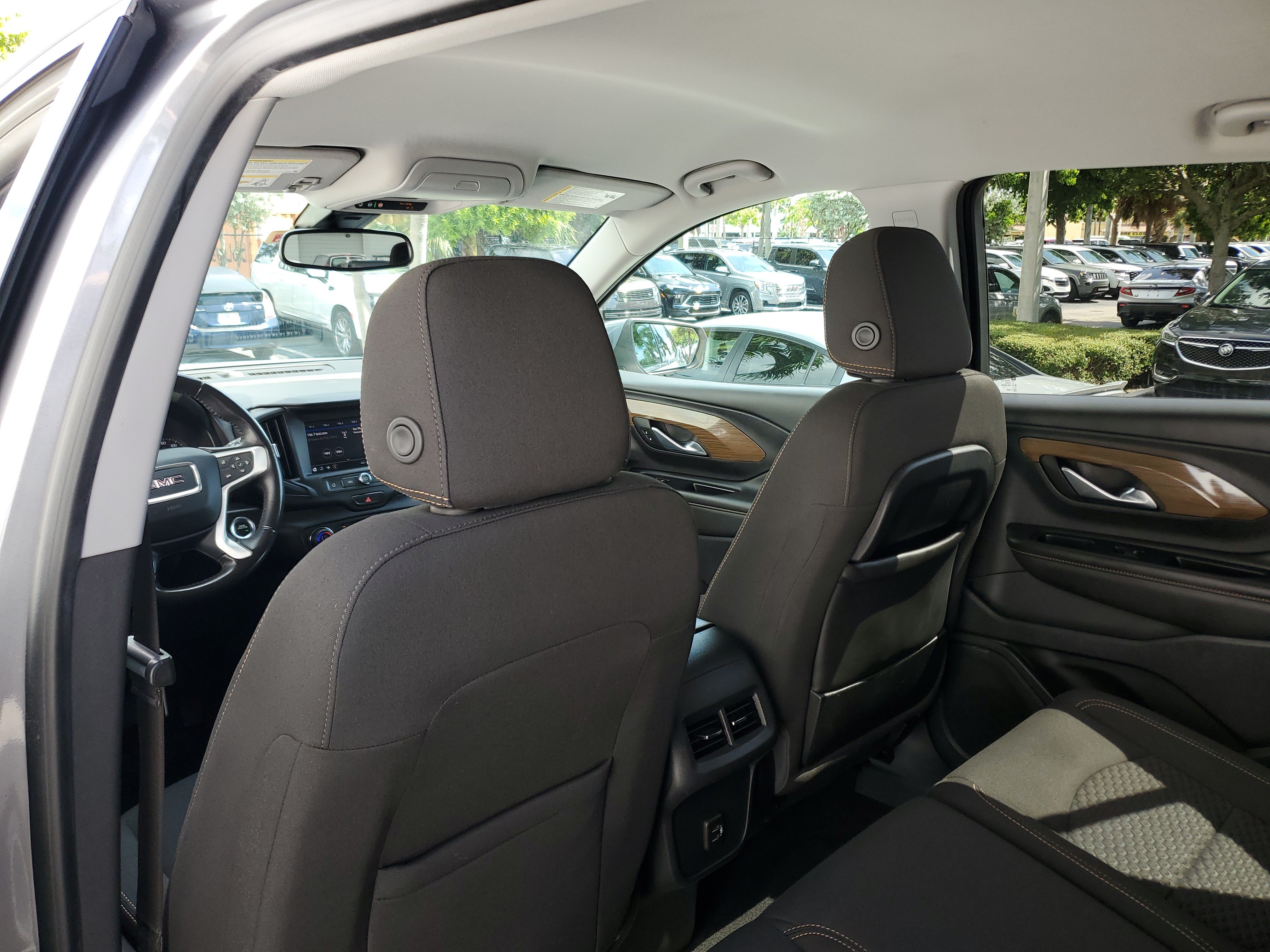 Used 2020 GMC Terrain SLE w/ Driver Convenience Package FWD image 13