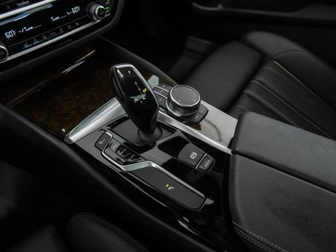 Used 2020 BMW 540i xDrive image 25