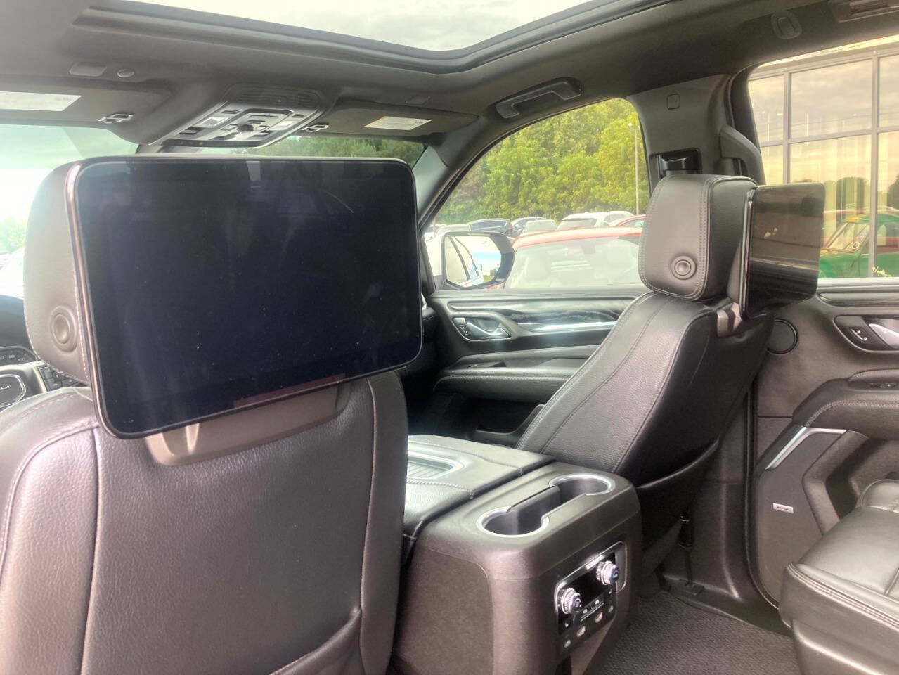 Used 2021 GMC Yukon XL Denali w/ Denali Ultimate Package AWD/4WD image 23