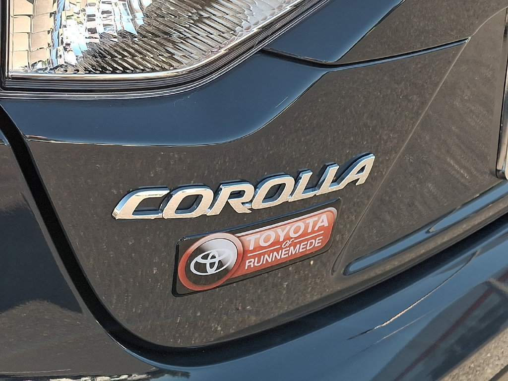 Certified 2026 Toyota Corolla LE FWD image 31