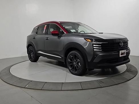 New 2026 Nissan Kicks SR w/ SR Premium Package AWD/4WD image 8