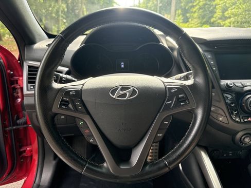 Used 2016 Hyundai Veloster Turbo FWD image 18