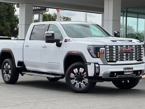 New 2026 GMC Sierra 2500 Denali AWD/4WD image 2