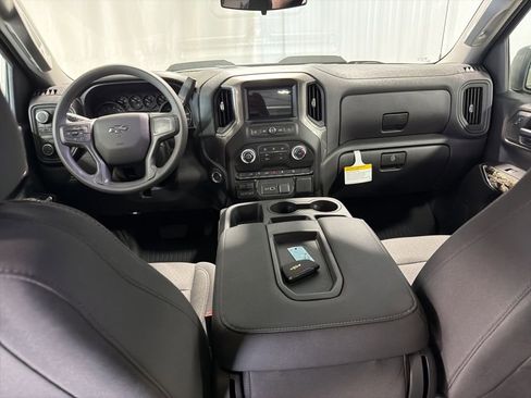 New 2026 Chevrolet Silverado 1500 Custom Trail Boss AWD/4WD image 3