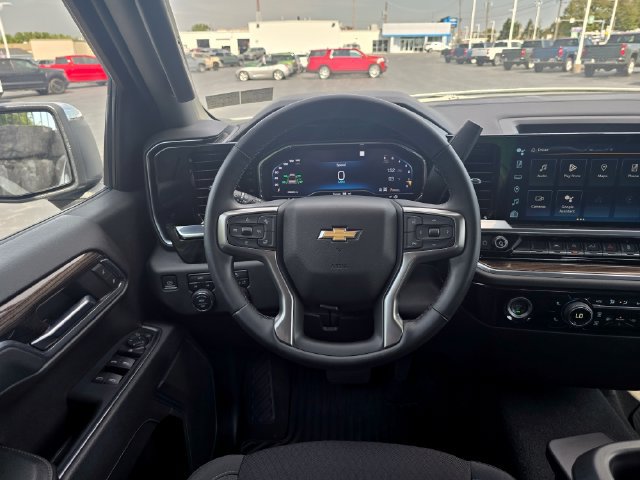 Used 2023 Chevrolet Silverado 1500 LT AWD/4WD image 22