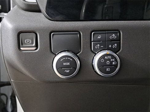 Used 2023 GMC Sierra 1500 SLT w/ SLT Premium Package image 23