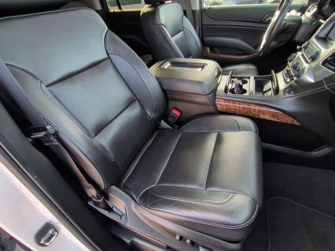 Used 2019 Chevrolet Suburban Premier image 24