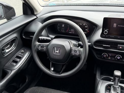Used 2025 Honda HR-V LX image 15