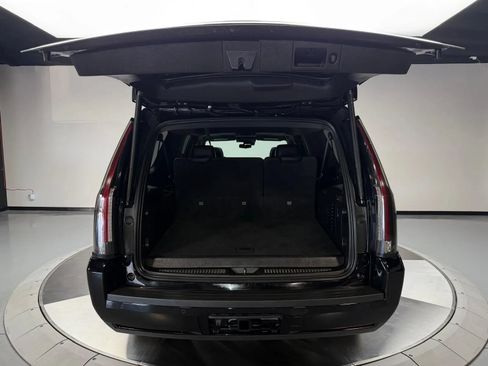Used 2020 Cadillac Escalade ESV Platinum AWD/4WD image 11