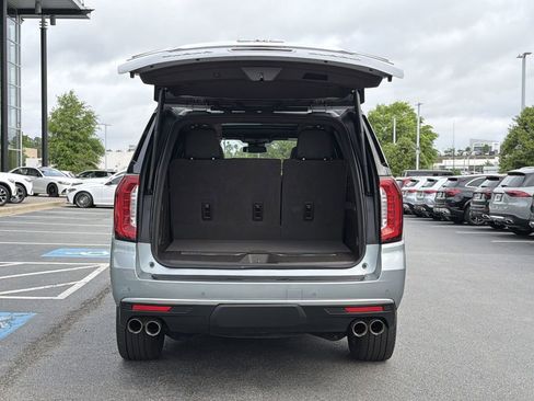 Used 2023 GMC Yukon Denali RWD image 15