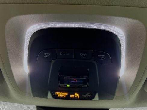 Used 2025 Toyota Corolla LE FWD image 21