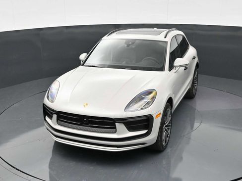 New 2026 Porsche Macan AWD/4WD image 28