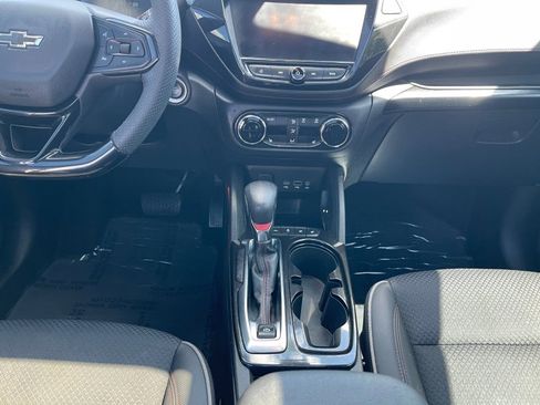 Used 2023 Chevrolet TrailBlazer RS w/ Sun and Liftgate Package FWD image 13