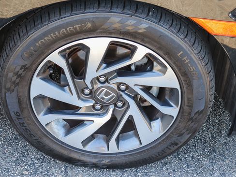 Used 2017 Honda Civic EX image 7