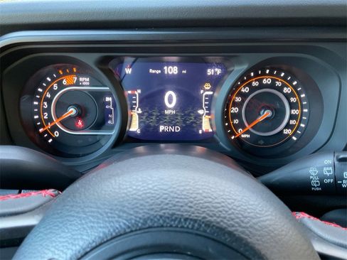 Used 2024 Jeep Wrangler Unlimited Rubicon w/ Technology Group image 19