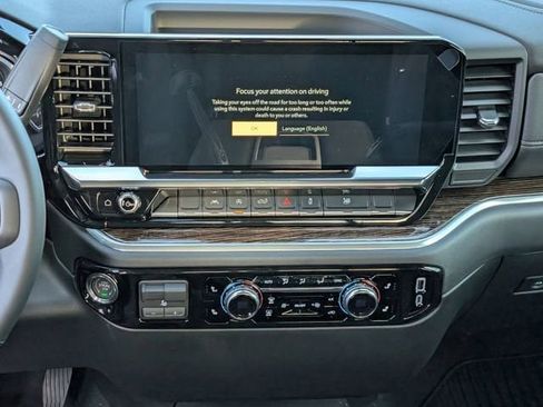 New 2026 GMC Sierra 1500 SLE w/ Preferred Package RWD image 11