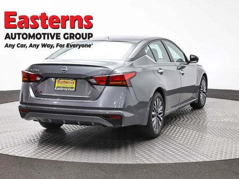 Used 2023 Nissan Altima 2.5 SV FWD image 4