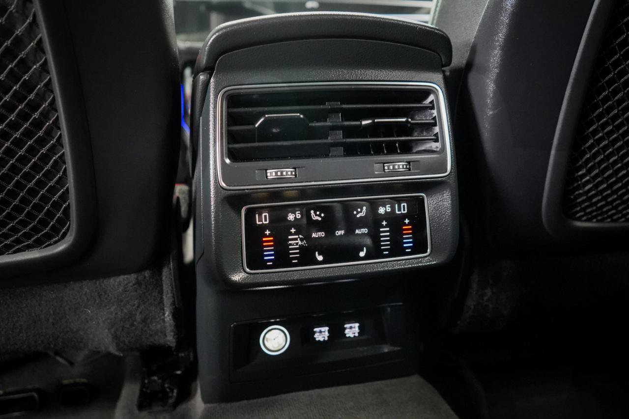 Used 2019 Audi Q8 Prestige AWD/4WD image 24