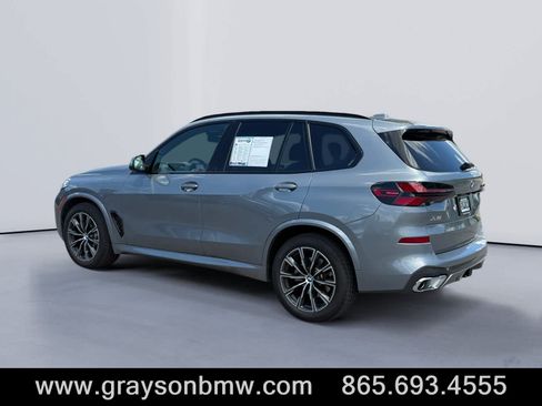 Used 2024 BMW X5 xDrive40i w/ M Sport Package AWD/4WD image 5