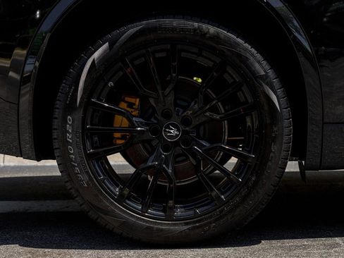 New 2025 Maserati Grecale Modena image 17