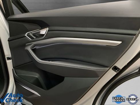Used 2023 Audi e-tron Premium Plus w/ Premium Plus Package image 73