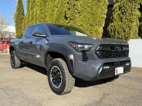 Certified 2024 Toyota Tacoma TRD Off-Road image 2