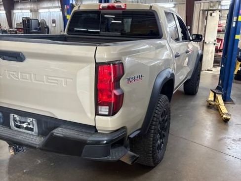 Used 2023 Chevrolet Colorado Trail Boss w/ Advanced Trailering Package AWD/4WD image 4