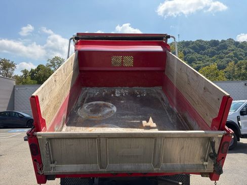 Used 2023 Ford F550 4x4 Regular Cab Super Duty image 32
