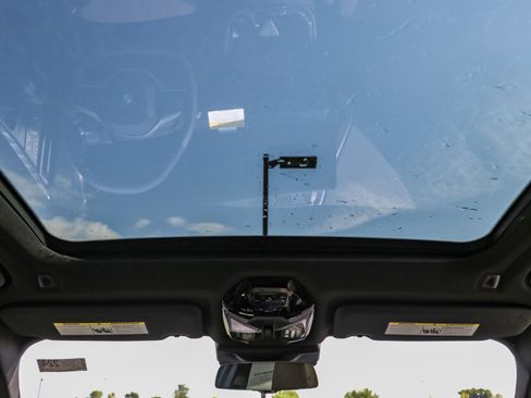 New 2025 BMW X3 xDrive30i w/ Premium Package image 8