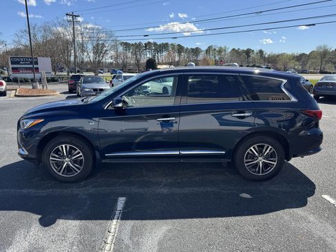 Used 2017 INFINITI QX60 AWD w/ Premium Plus Package image 4