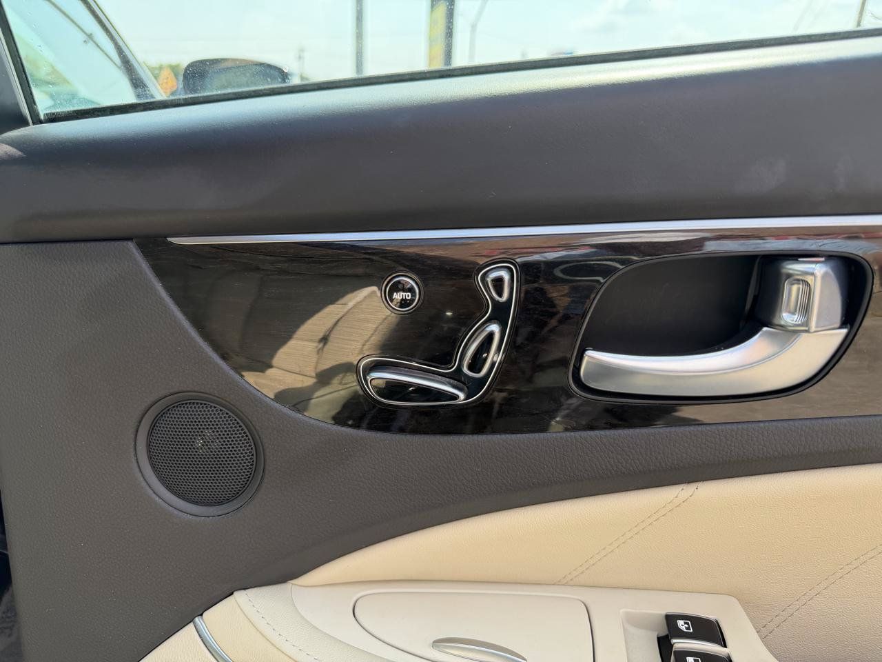 Used 2016 Hyundai Equus Signature RWD image 34