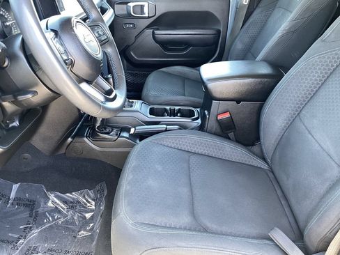 Used 2024 Jeep Wrangler Unlimited Rubicon 4xe AWD/4WD image 28