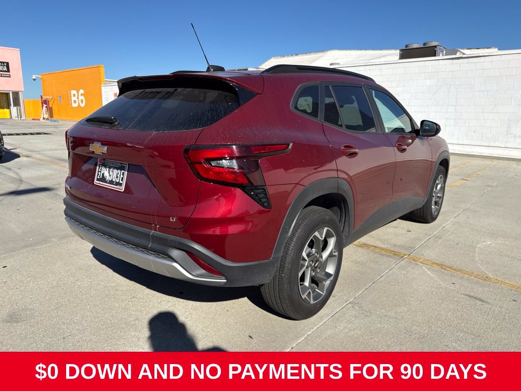 Used 2025 Chevrolet Trax LT w/ LT Convenience Package FWD image 9