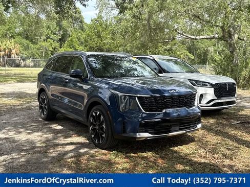 Used 2025 Kia Sorento EX w/ Panoramic Sunroof Package FWD image 1