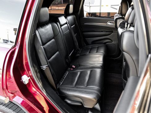 Used 2017 Jeep Grand Cherokee Limited image 44