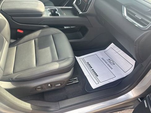 Used 2025 GMC Acadia Elevation w/ Elevation Premium Package image 32