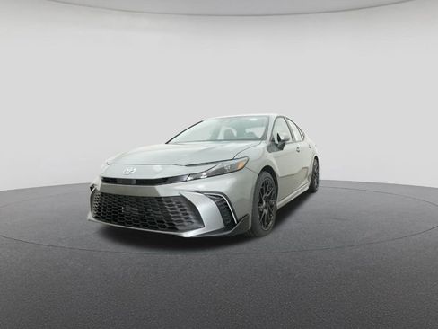 New 2026 Toyota Camry SE image 32