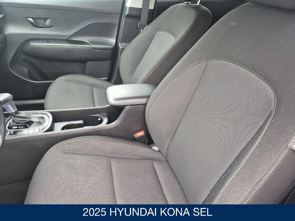 Certified 2025 Hyundai Kona SEL AWD/4WD image 14