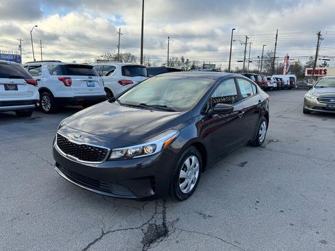 Used 2017 Kia Forte LX FWD image 7