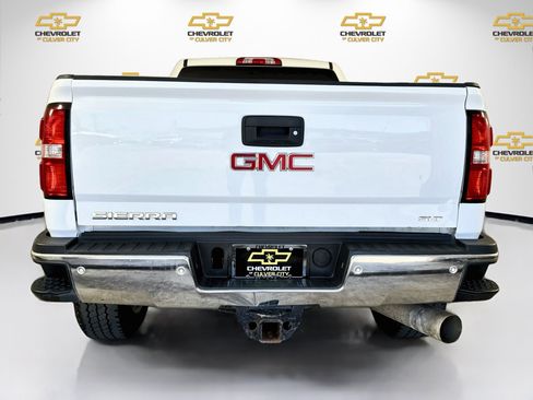 Used 2019 GMC Sierra 2500 SLT w/ Duramax Plus Package AWD/4WD image 7