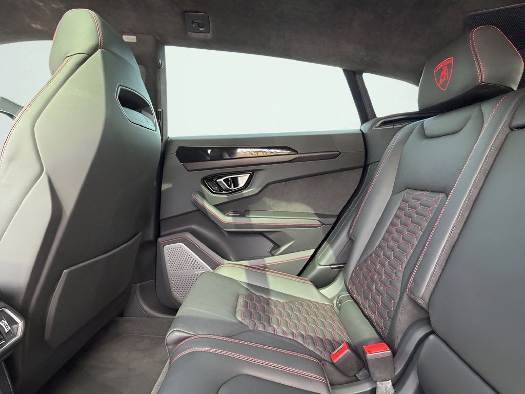Used 2021 Lamborghini Urus AWD/4WD image 20
