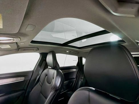 Used 2022 Volvo S90 B6 Inscription w/ Advanced Package image 13