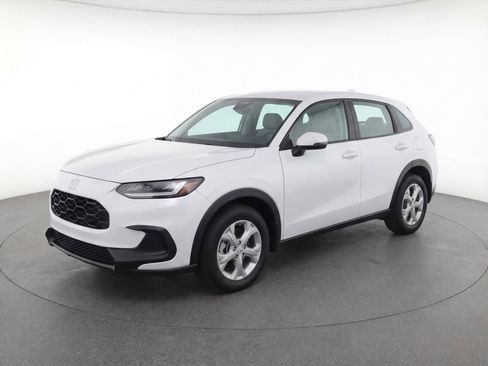 Used 2024 Honda HR-V LX image 2