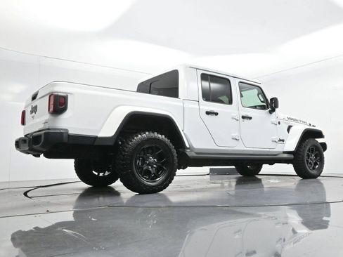 Used 2025 Jeep Gladiator Sport AWD/4WD image 44